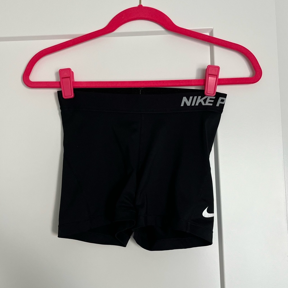Nike Pro in Black - Size S